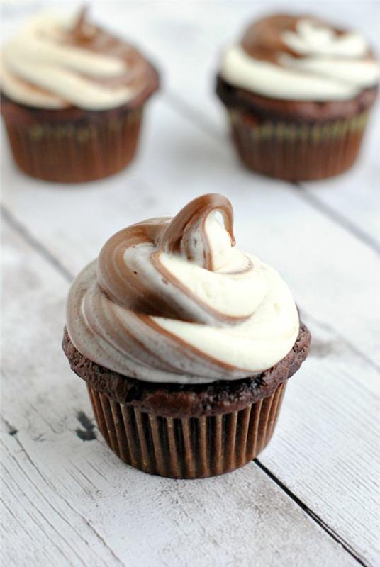 Recette de cupcakes avec garniture à la crème Préparez vous-même de délicieuses tartelettes