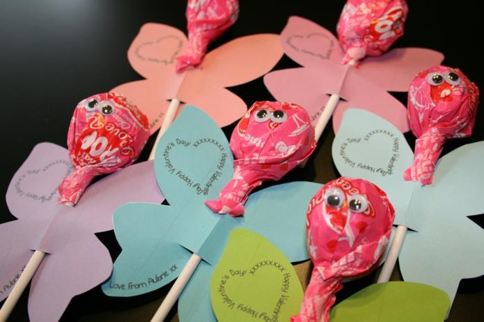 Artisanat avec des enfants idées d'artisanat idées de bricolage jeux d'enfants boîte à boutons d'eau sucette papillon