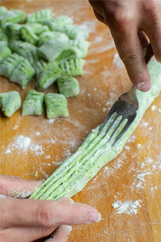 przepisy z dzikim czosnkiem wegańskie gnocchi