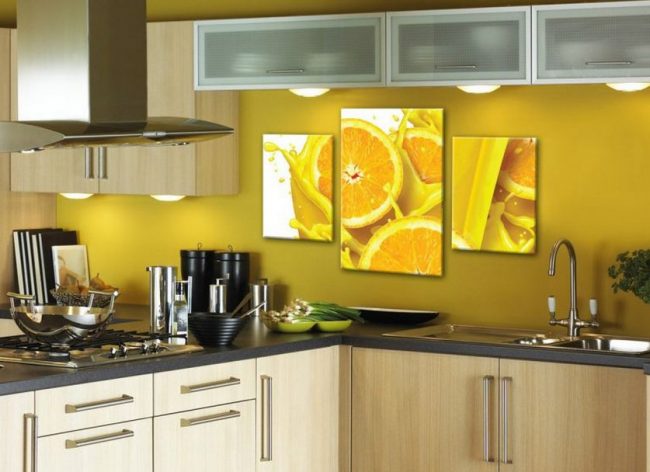 Модулна картина със сочни портокали ще освежи кухненския интериор