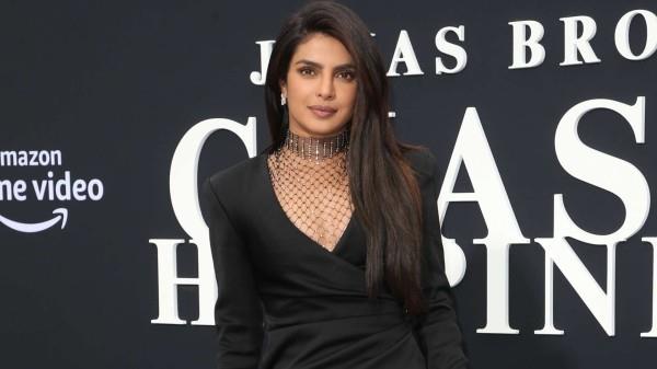 superbe tenue de priyanka chopra