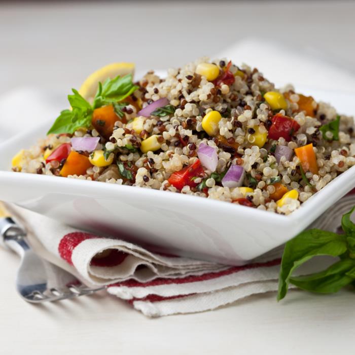 recettes de quinoa salade d'été paprika oignon maïs basilic